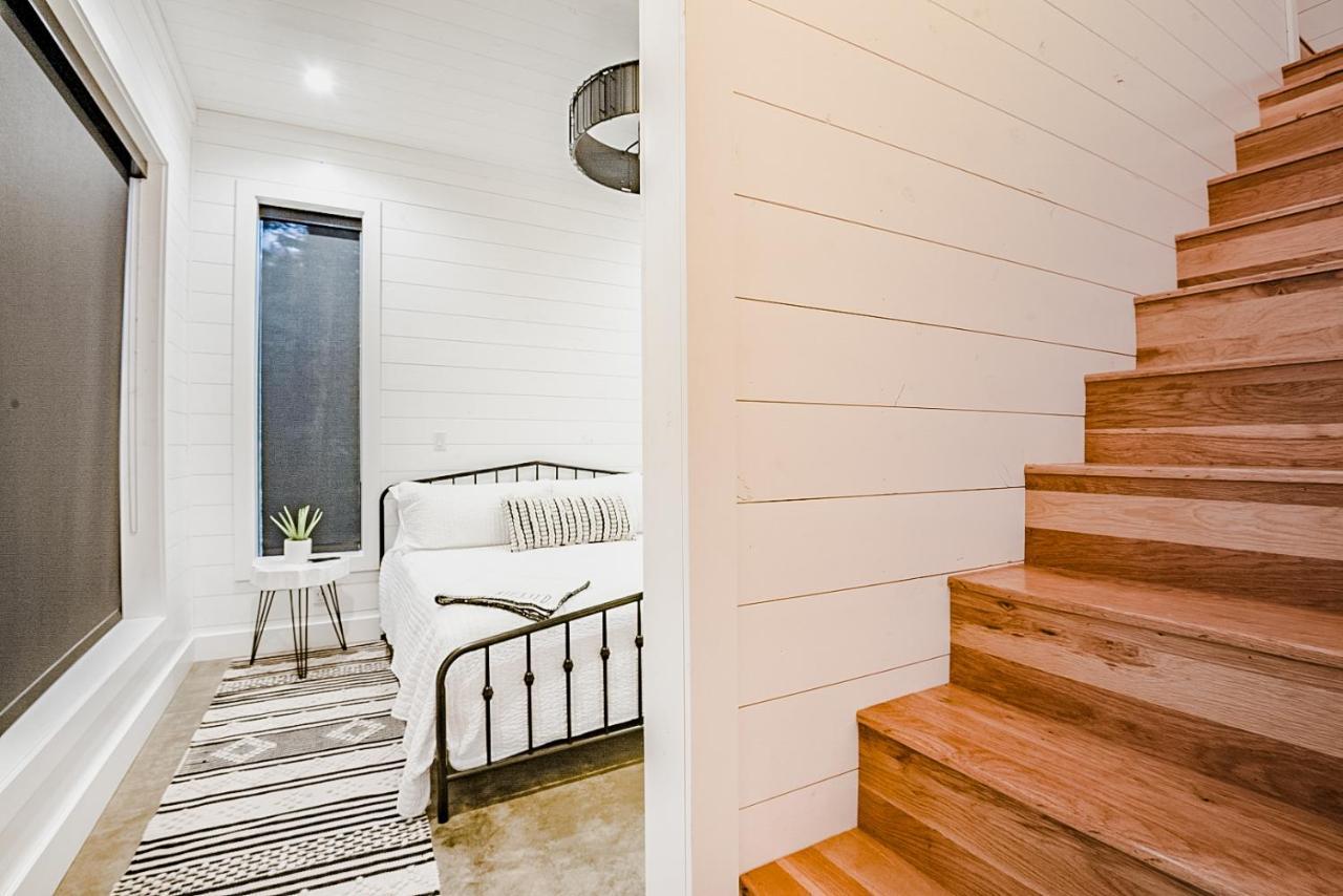 "The Barndo" 4Br Luxury Cabin, Hot Tub, Fire Pit, Bunks, Arcades, Playhouse! 브로큰보우 외부 사진