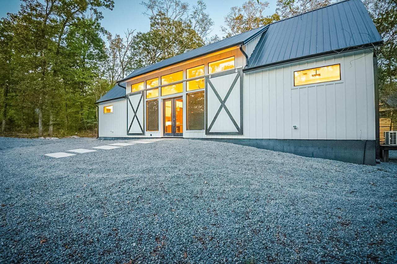 "The Barndo" 4Br Luxury Cabin, Hot Tub, Fire Pit, Bunks, Arcades, Playhouse! 브로큰보우 외부 사진