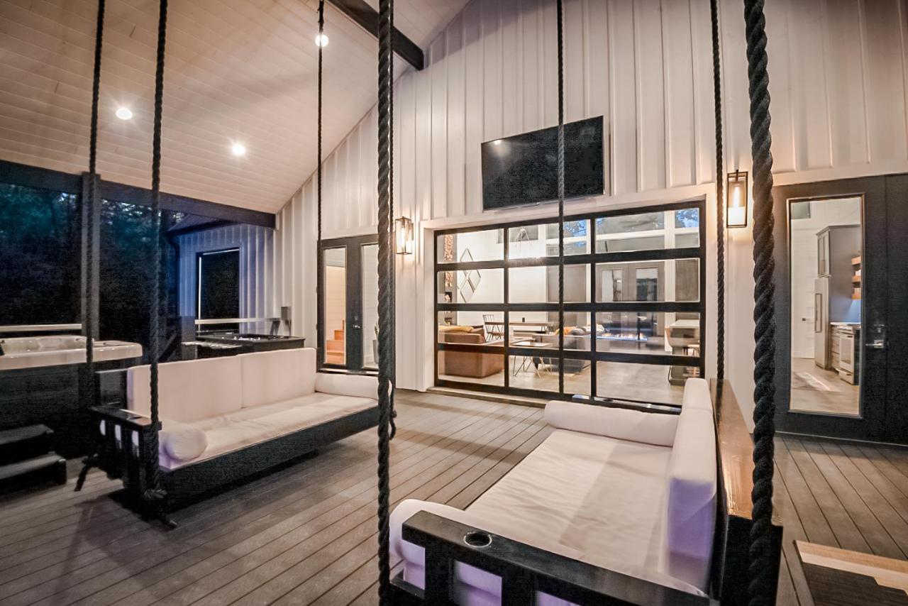 "The Barndo" 4Br Luxury Cabin, Hot Tub, Fire Pit, Bunks, Arcades, Playhouse! 브로큰보우 외부 사진