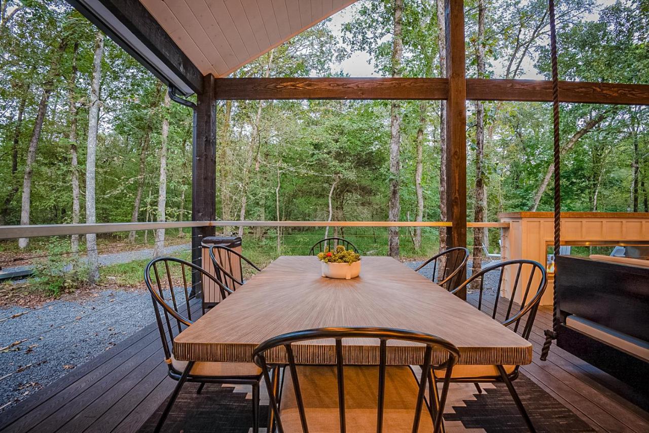 "The Barndo" 4Br Luxury Cabin, Hot Tub, Fire Pit, Bunks, Arcades, Playhouse! 브로큰보우 외부 사진
